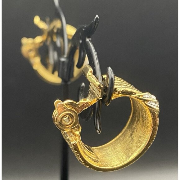 VTG Monet Clip-on Hoop Earrings Gold Tone Wide Ribbed 1980-90'sPave Crystal .75" - Picture 3 of 7